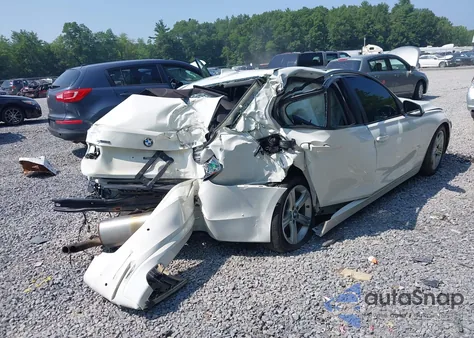 2015 BMW 328I xDrive z USA, uszkodzony, nr VIN WBA3B5C50FF962152